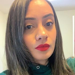 Meet your Posher, Aline